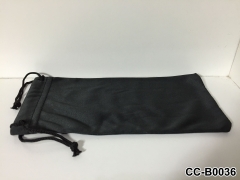 cc-b0036_f010_pouch_0036